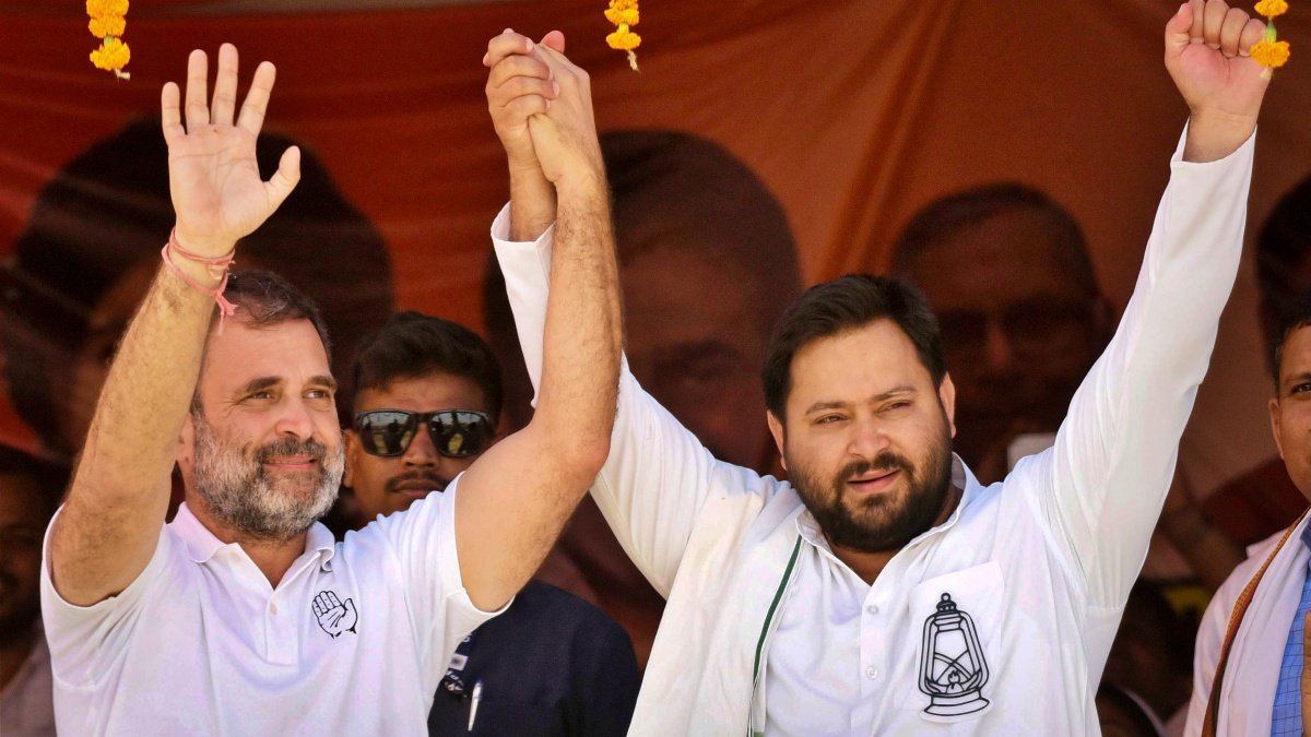 Tejashwi Yadav and Rahul Gandhi Announce Statewide Road Blockade Over Voter Rights