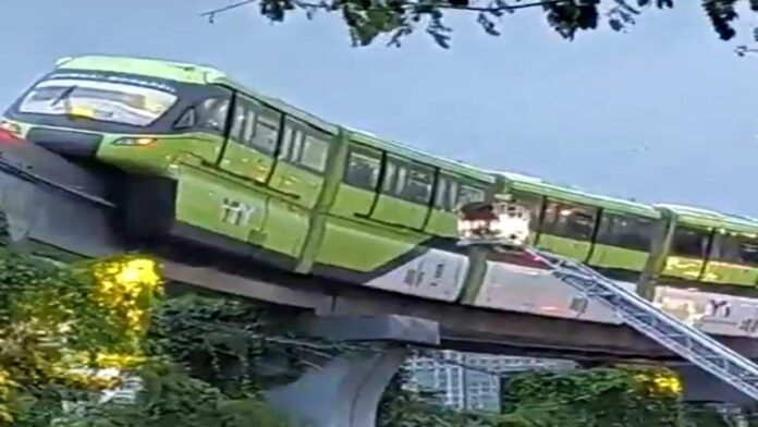 Mumbai Monorail rescue