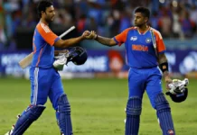 India Crushes Pakistan by 7 Wickets