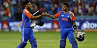 India Crushes Pakistan by 7 Wickets