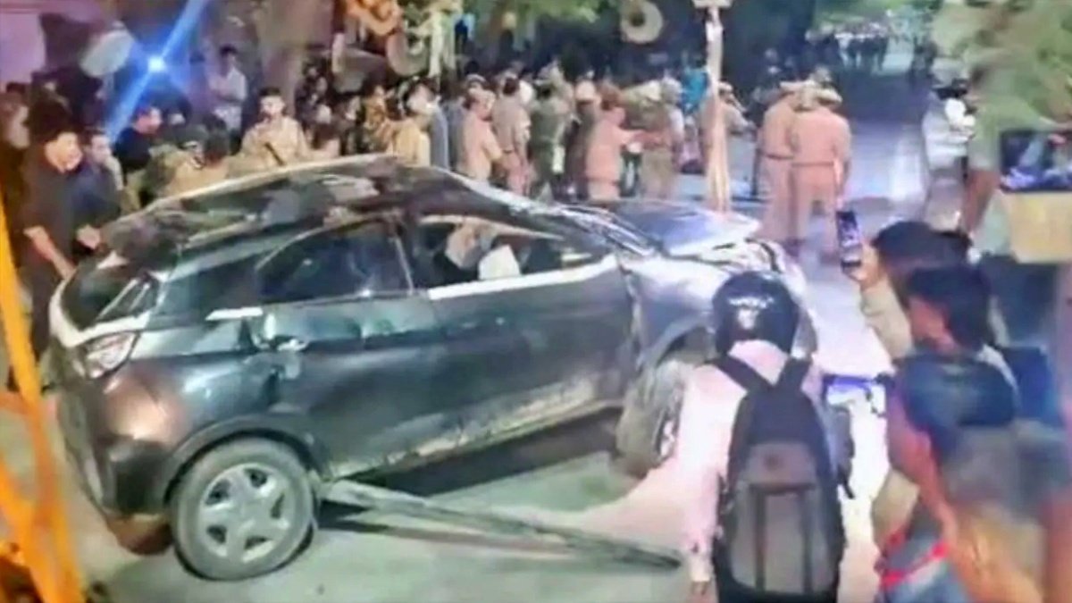 5 Dead as Speeding Car Crushes Pedestrians in Agra