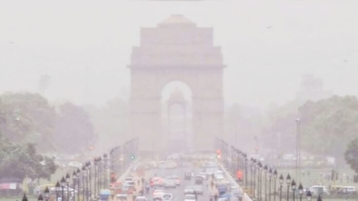 Delhi Chokes on Diwali Delhi Chokes on Diwali