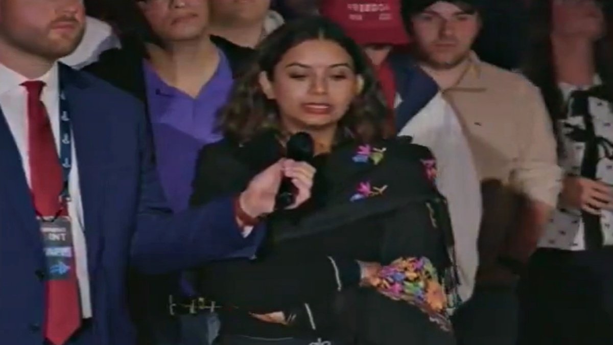 Indian-Origin Woman Confronts JD Vance: “You Sold Us a Dream, Now You’re Taking It Back