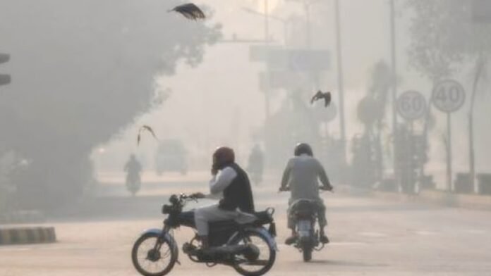 Pakistan Blames India's Diwali for Lahore's Toxic Air Pakistan Blames India's Diwali for Lahore's Toxic Air