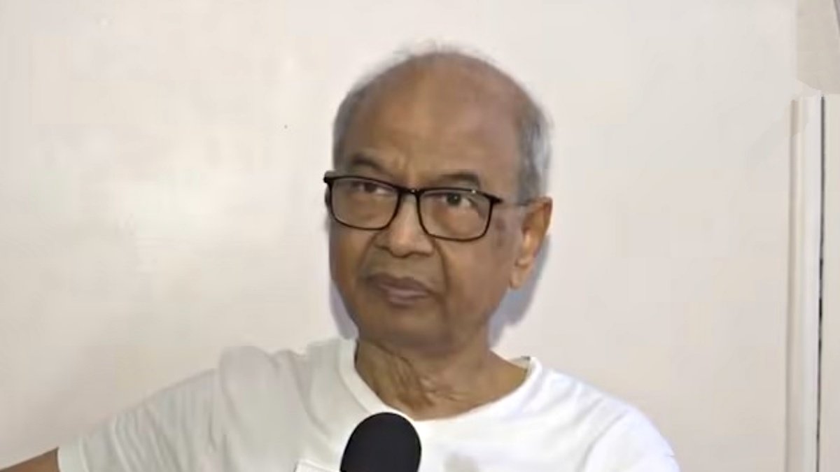 Senior Lawyer Attempts Shoe Attack on CJI BR Gavai in Supreme Court, Shows No Remorse