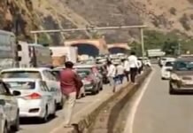 Mumbai-Pune Expressway Paralyzed