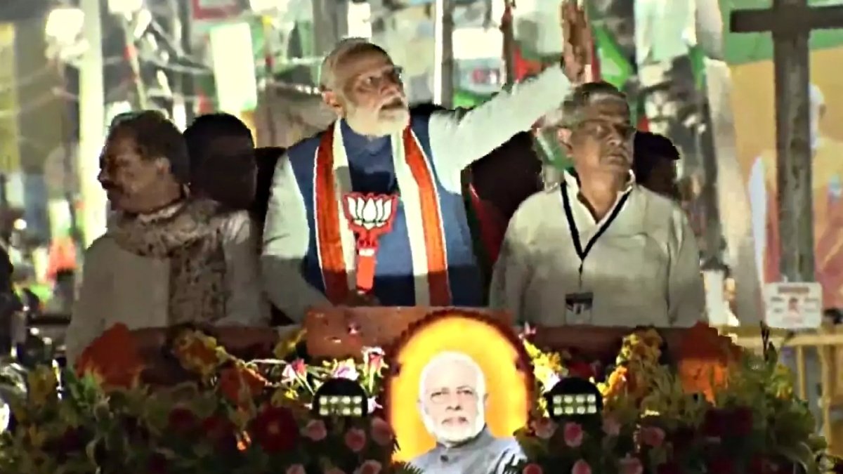 PM Modi’s Mega Patna Roadshow: Nitish Kumar Absent as BJP Flexes Electoral Muscle in Bihar Capital