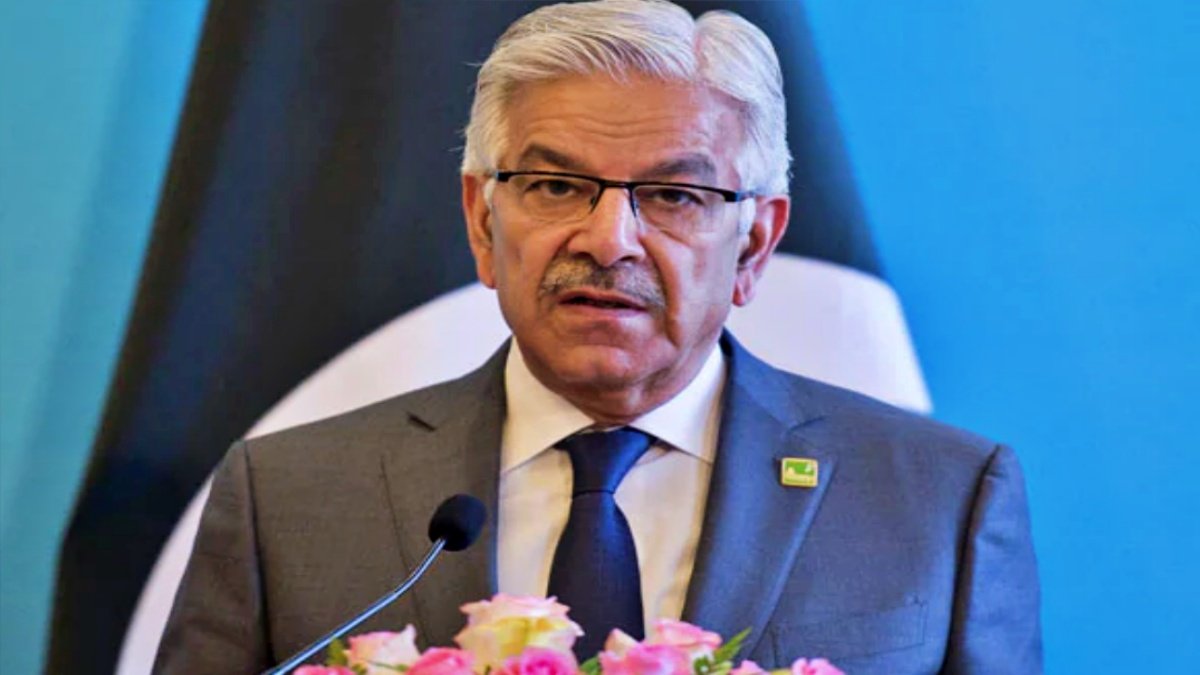 Pakistan Defense Minister’s Surprising Response to Indian Pilot’s Death