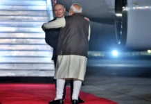 Modi Personally Welcomes Putin at Airport