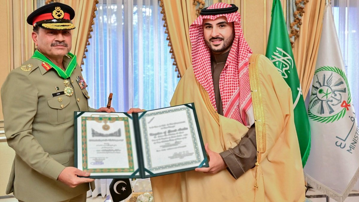 Pakistan Army Chief Asim Munir Receives Saudi Arabia’s Highest Civilian Honor