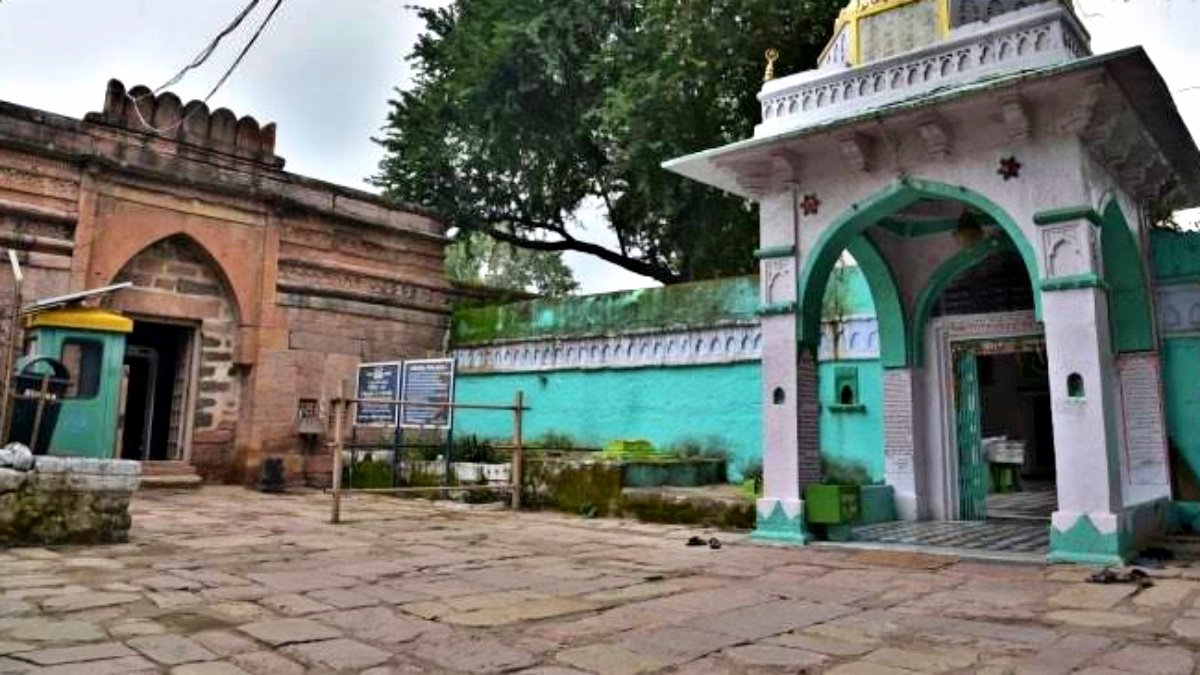 Dhar Bhojshala: Historic Dual Observance of Basant Panchami and Friday Prayers Today