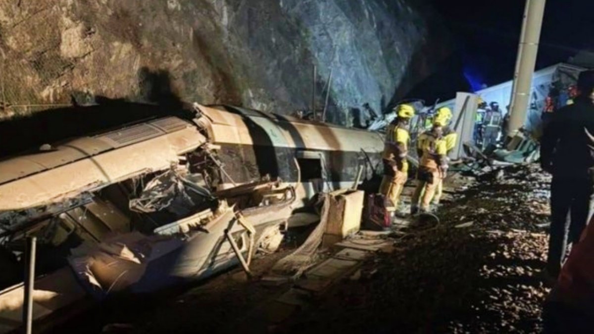Spain Train Crash Kills 21, Over 70 Injured in High-Speed Collision