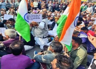 Border Farmers in Arnia Sector Stage Protest