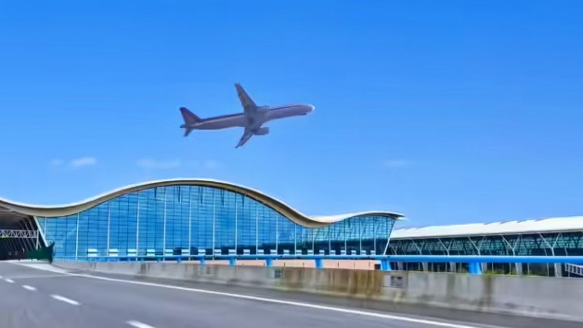 Delhi IGI Airport Emergency Landing: All Passengers Safe