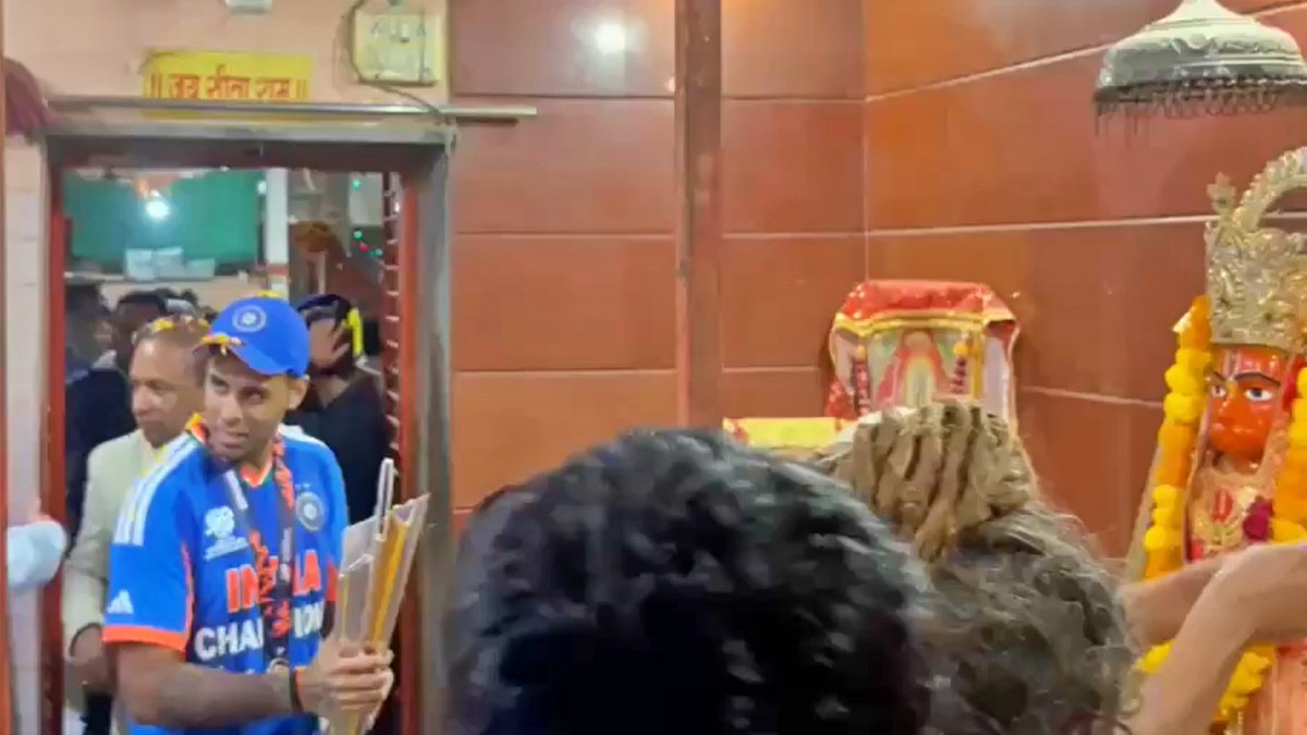 T20 World Cup: India Heroes Visit Hanuman Temple After Historic Victory