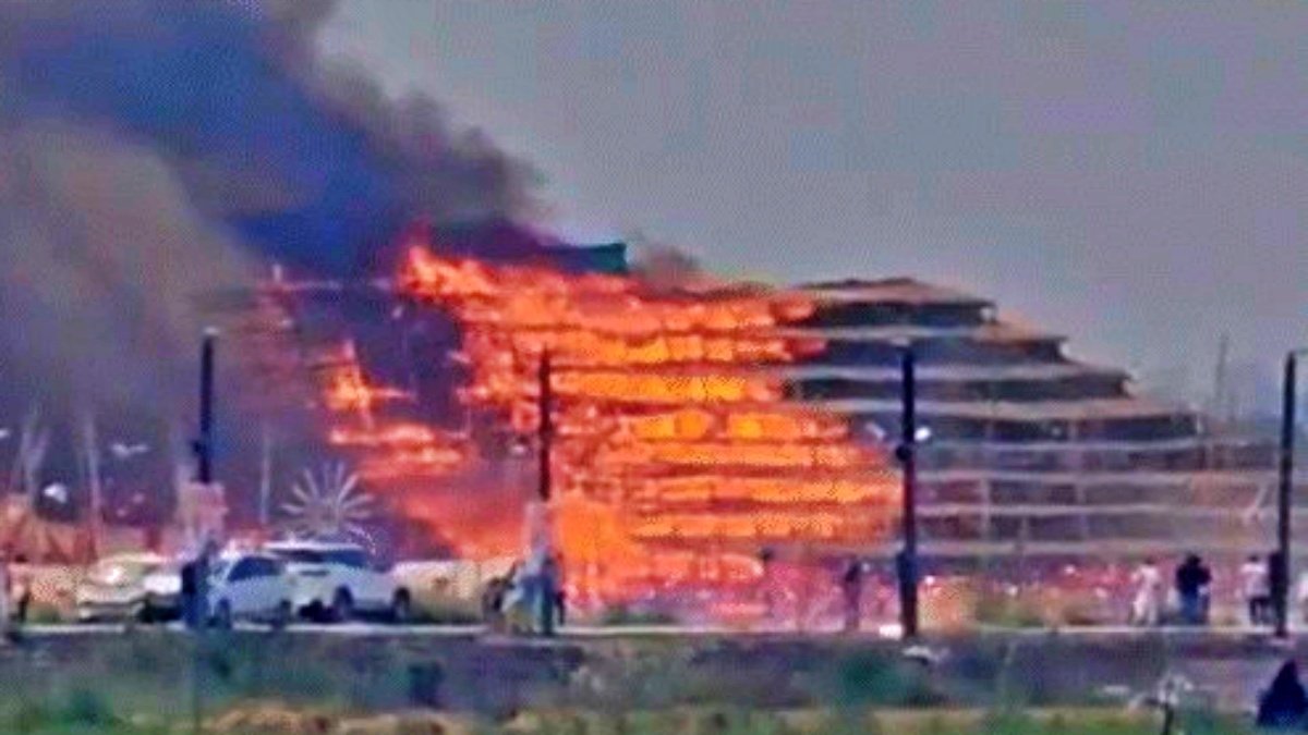 Fire Erupts at Ayodhya Mahayajna, Disaster Averted as Rescue Teams Act Fast