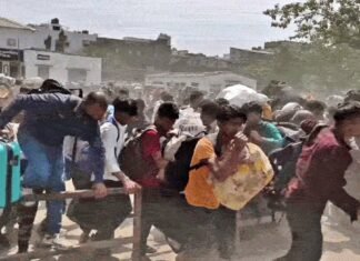 Chaos at Udhna Station