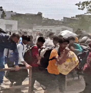 Chaos at Udhna Station