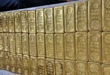 Smuggled Gold at Mumbai Airport.jpg
